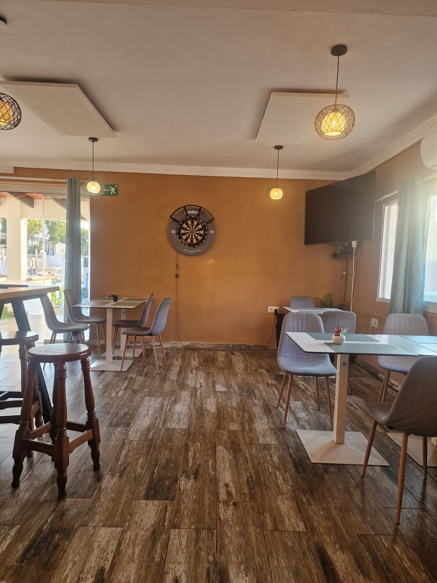 GM-239 - Restaurante en venta en Teulada, Alicante con terraza de 60 m²