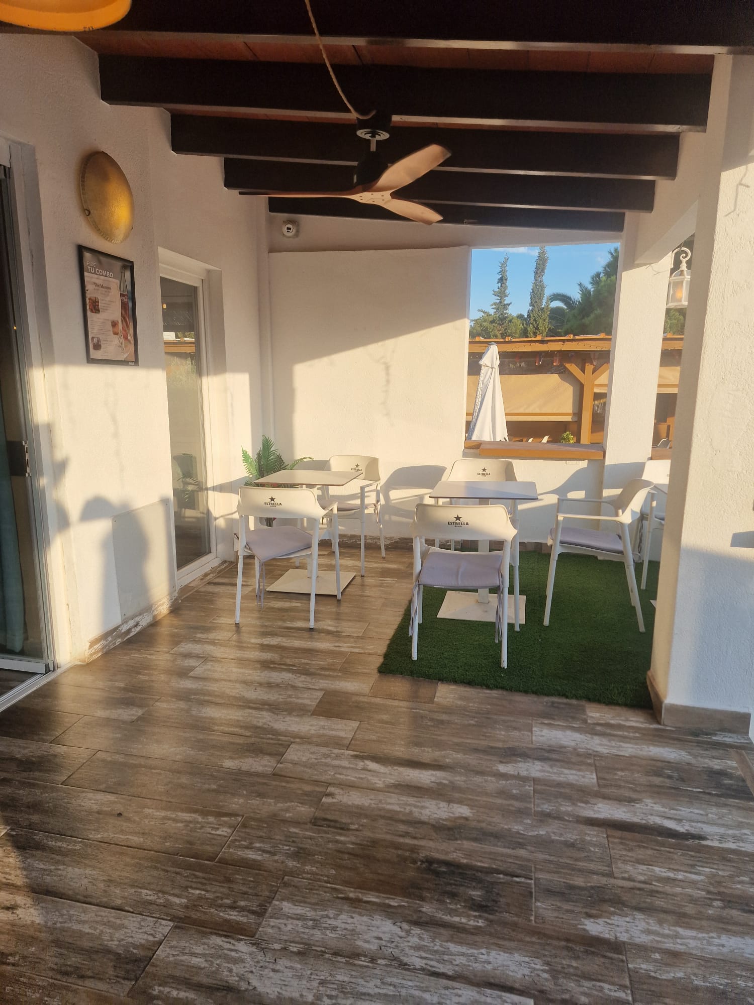 GM-239 - Restaurante en venta en Teulada, Alicante con terraza de 60 m²