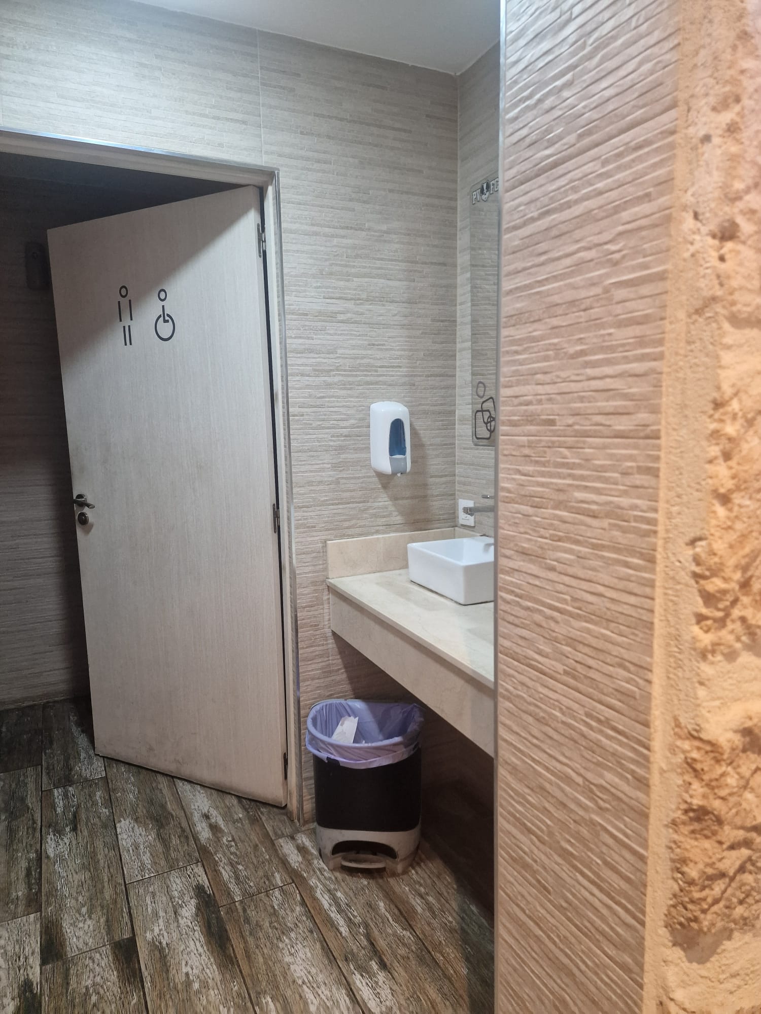 GM-239 - Restaurante en venta en Teulada, Alicante con terraza de 60 m²