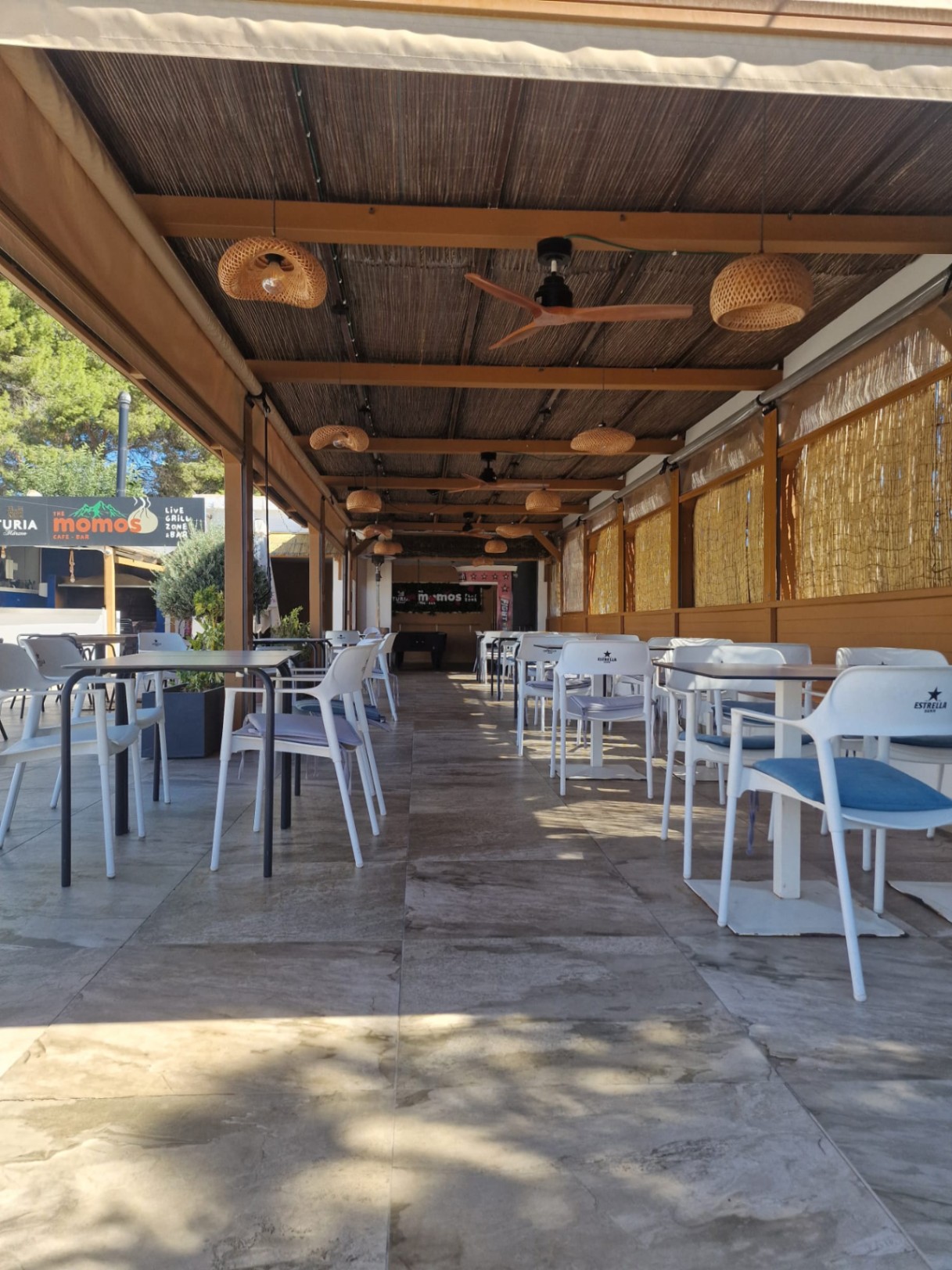 GM-239 - Restaurante en venta en Moraira, Alicante con terraza de 60 m²