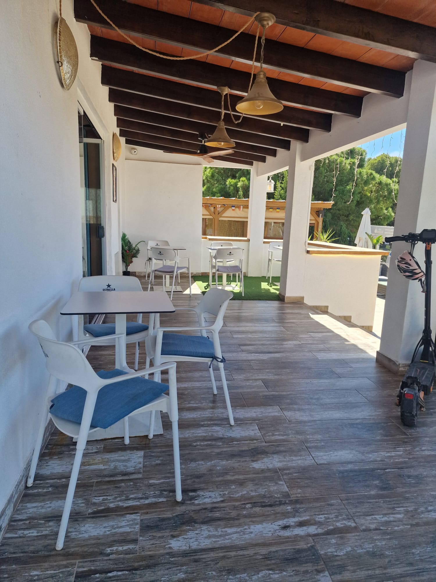 GM-239 - Restaurante en venta en Moraira, Alicante con terraza de 60 m²