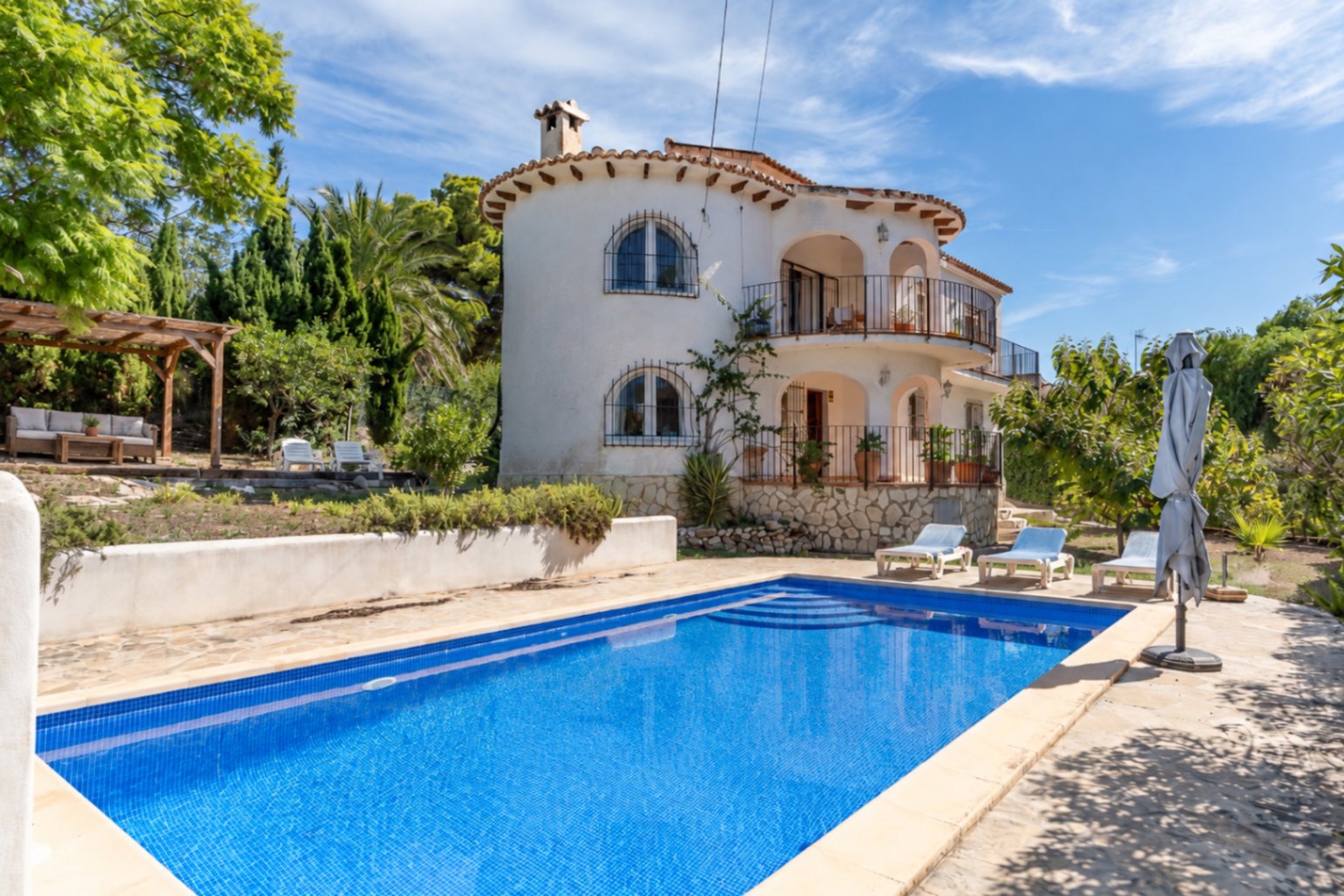 GM-240 - Verkauf einer eleganten Villa in Javea mit 4 Schlafzimmern