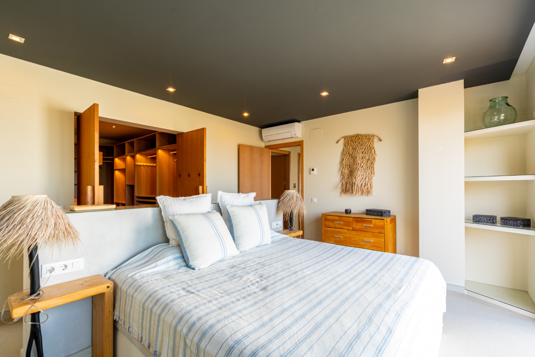 GM-241 - Chalet en venta en Denia, 4 dormitorios, piscina y 270 m²