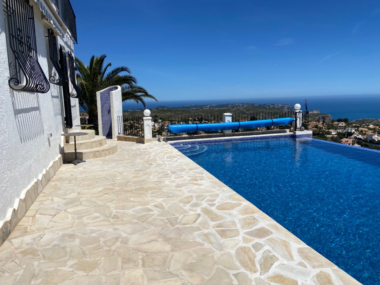 Villa en venta en Cumbre del Sol, Benitachell - 4 dormitorios, piscina.