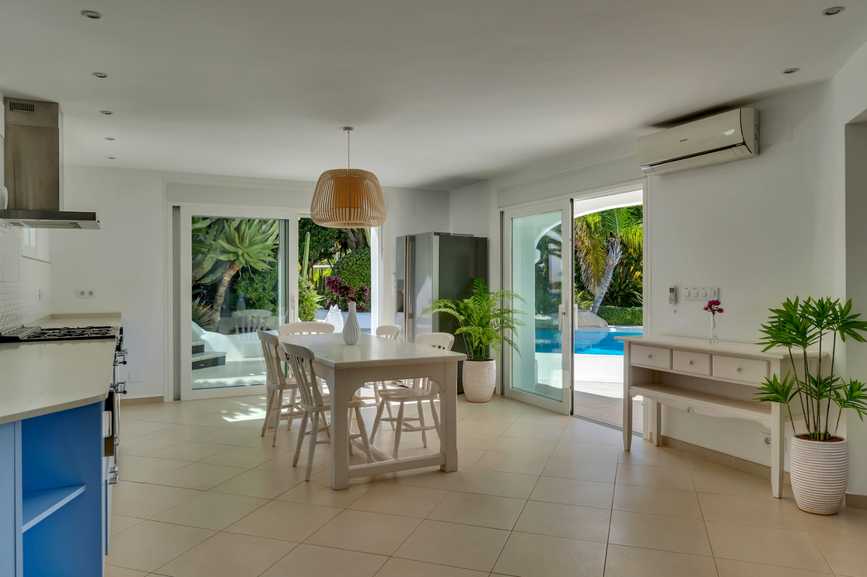 GM-243 - Villa en venta en Javea con 5 dormitorios y piscina privada