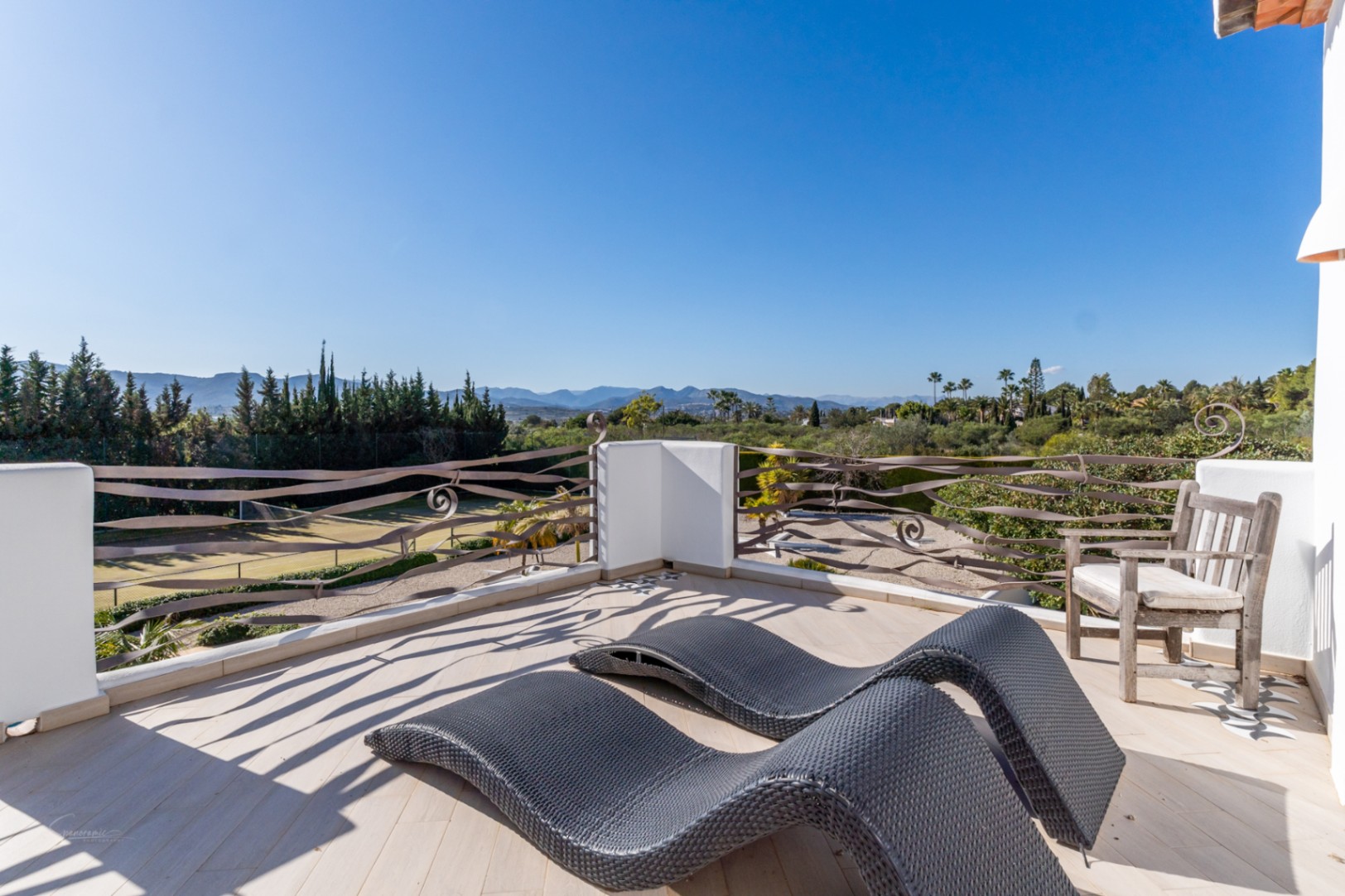 GM-243 - Villa en venta en Javea con 5 dormitorios y piscina privada
