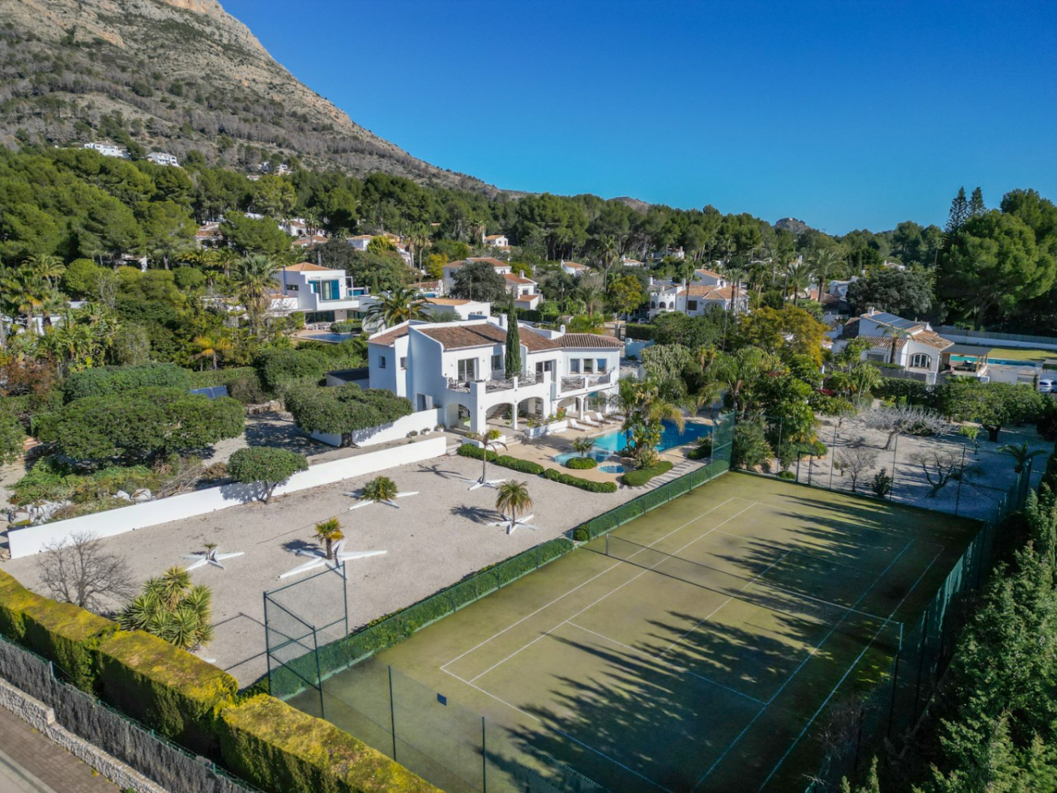 GM-243 - Villa en venta en Javea con 5 dormitorios y piscina privada
