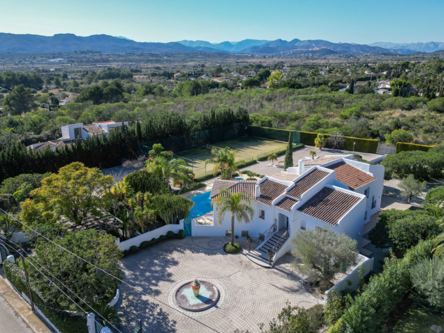 GM-243 - Villa en venta en Javea con 5 dormitorios y piscina privada