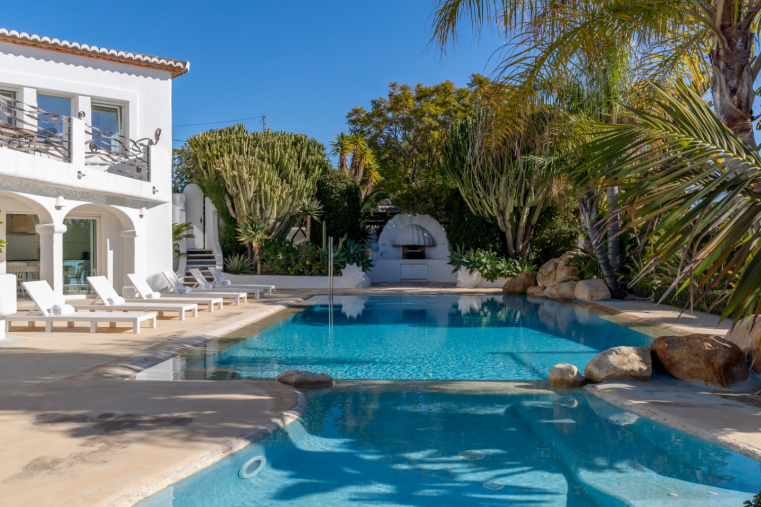 GM-243 - Villa en venta en Javea con 5 dormitorios y piscina privada
