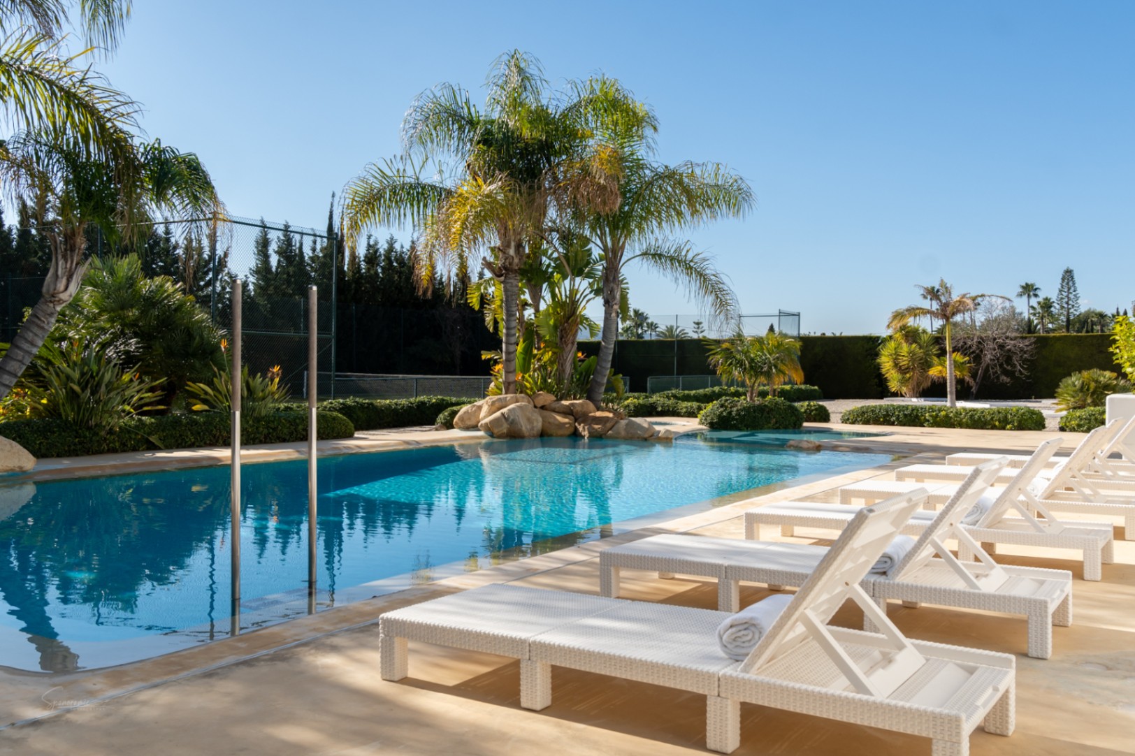 GM-243 - Villa en venta en Javea con 5 dormitorios y piscina privada