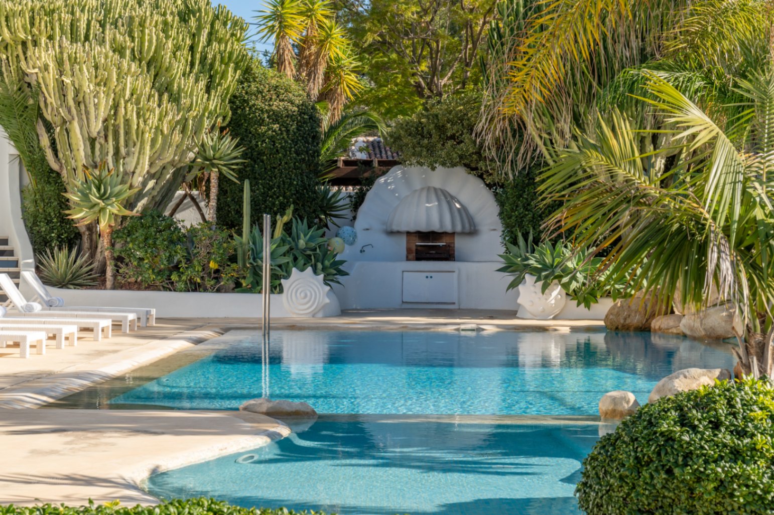 GM-243 - Villa en venta en Javea con 5 dormitorios y piscina privada