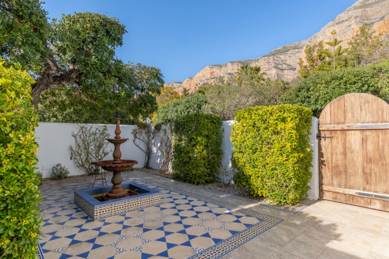 GM-243 - Villa en venta en Javea con 5 dormitorios y piscina privada
