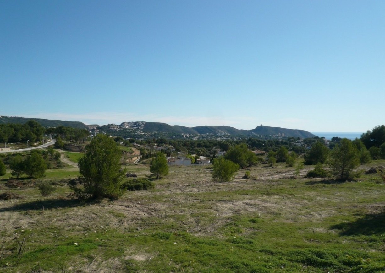 Grondstuk for sale in Moraira, Costa Blanca, Spanje, met uitzicht op zee