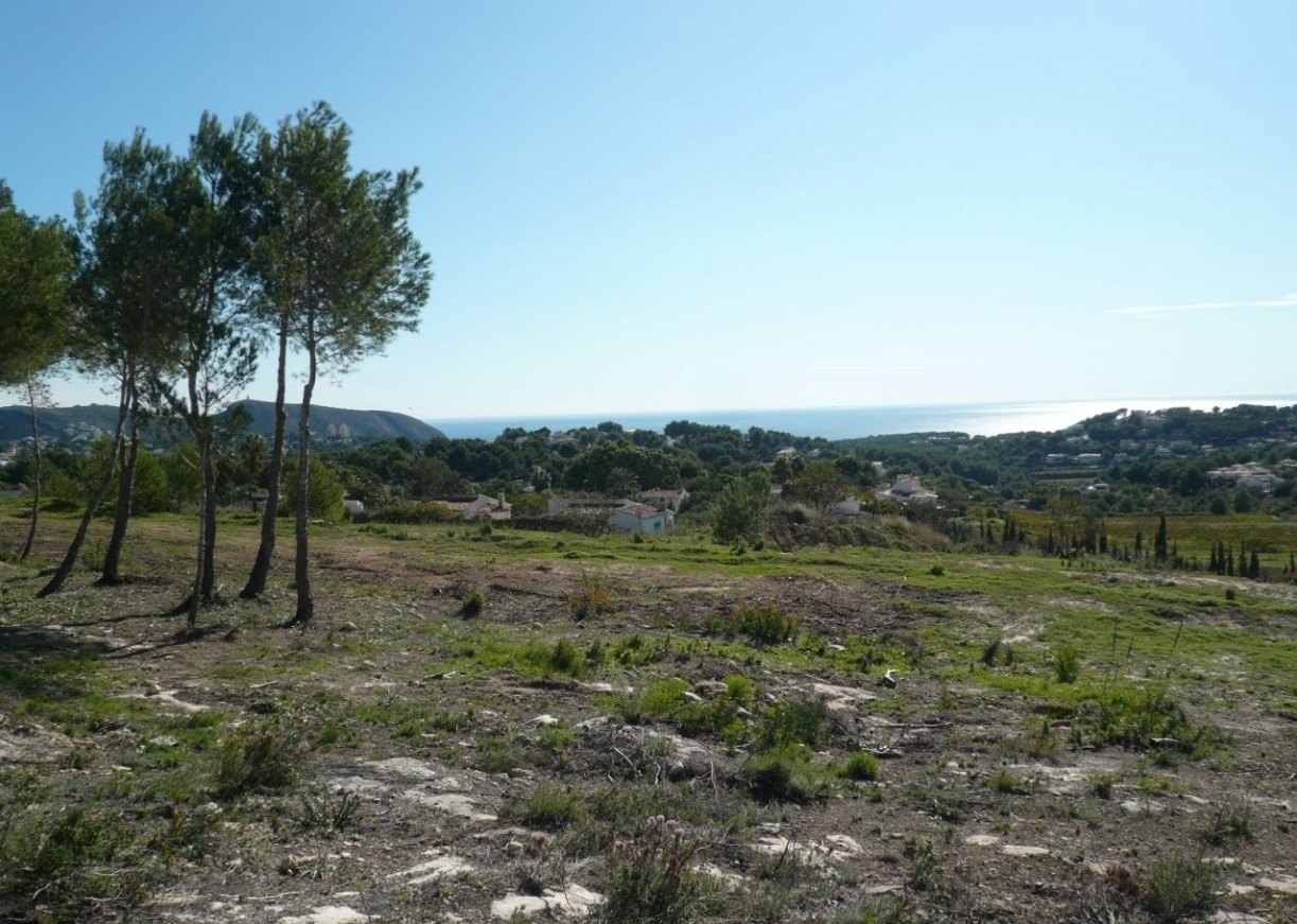 Grundstück zum Verkauf in Moraira, Costa Blanca, Spanien, mit Blick aufs Meer