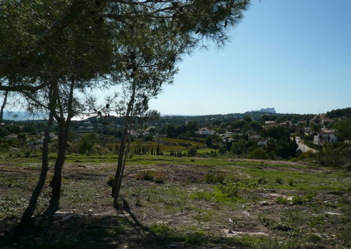 Grundstück zum Verkauf in Moraira, Costa Blanca, Spanien, mit Blick aufs Meer