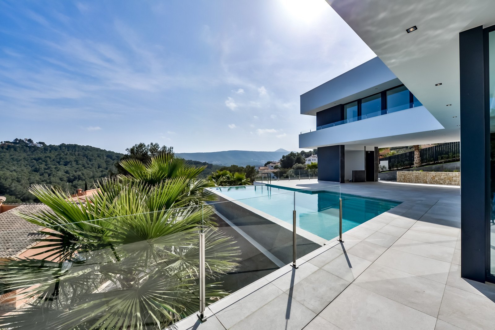 Moderne Villa in Javea, Costa Blanca, Spanien, mit Blick auf das Meer zu verkaufen